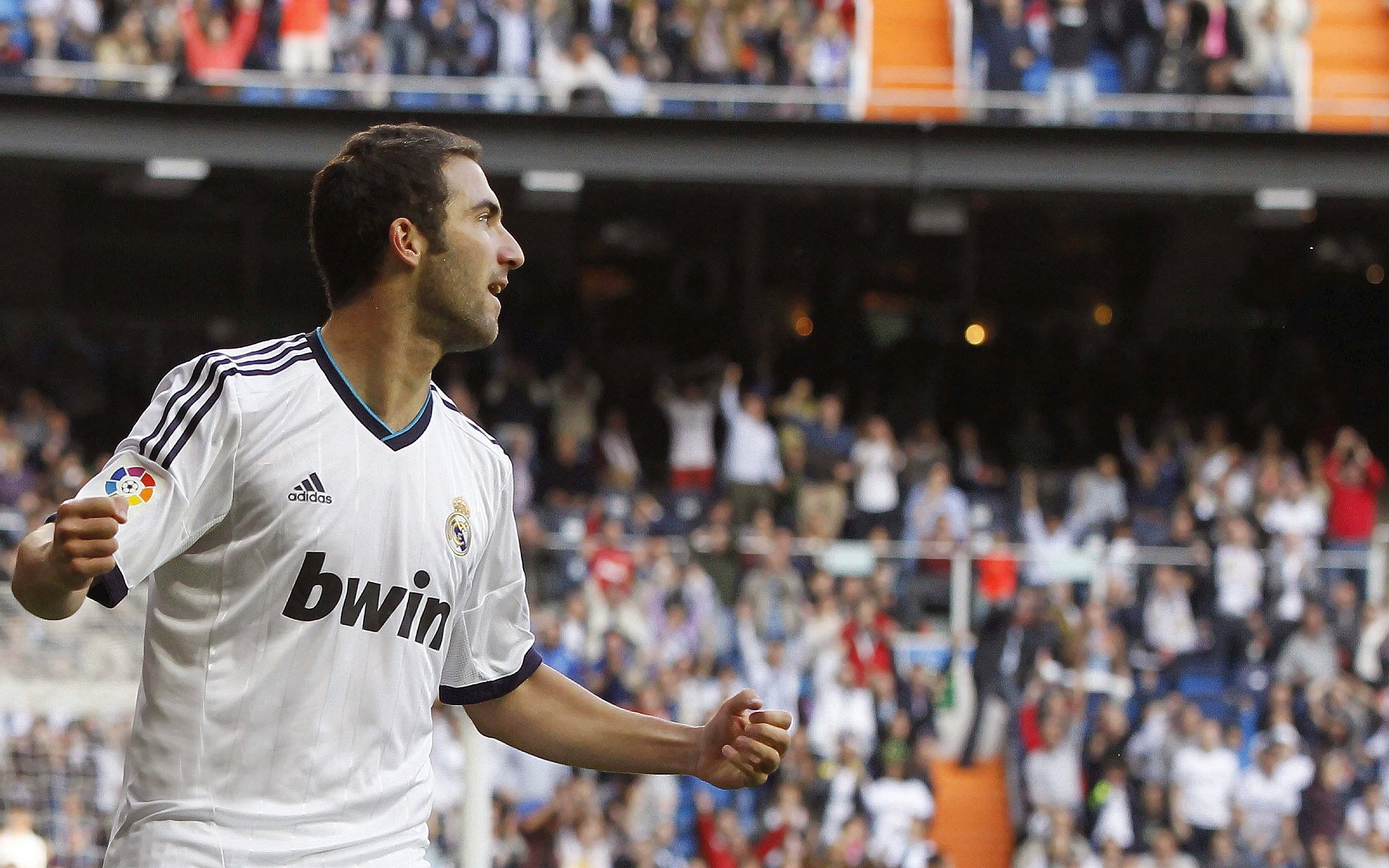 爱游戏登录入口-拉文称提升抗压能力是未来重点，拉文的弹跳力已经超越乔丹了吗